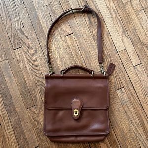 Vintage Coach Willis Station Messenger Bag. No. H5C-9927 - Brown